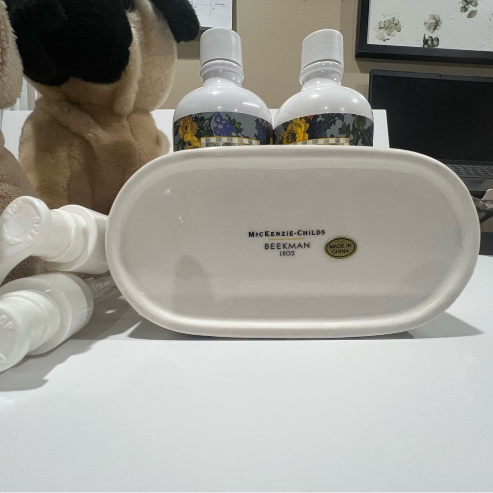 Mackenzie Childs and Beekman 1802 collab
Brand new - Picture 3 of 3